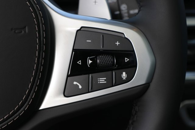 Vehicle image 18 of 38