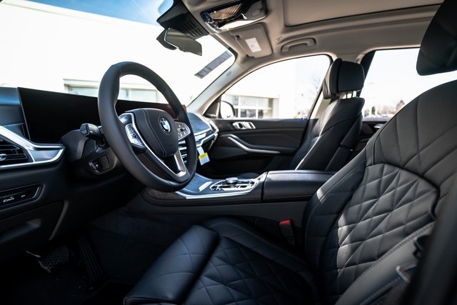 Vehicle image 12 of 46