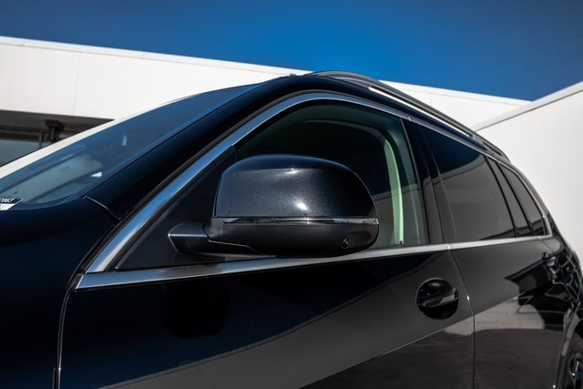 Vehicle image 9 of 46