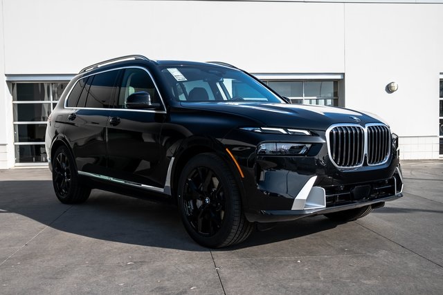 Vehicle image 3 of 46