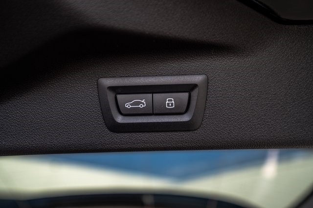 Vehicle image 44 of 46