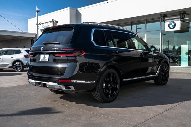 Vehicle image 4 of 46