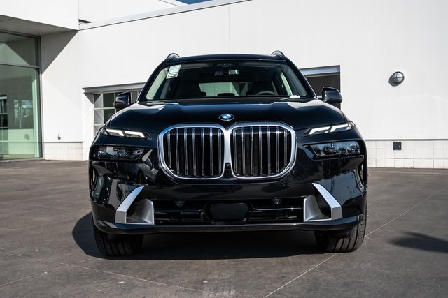 Vehicle image 2 of 46