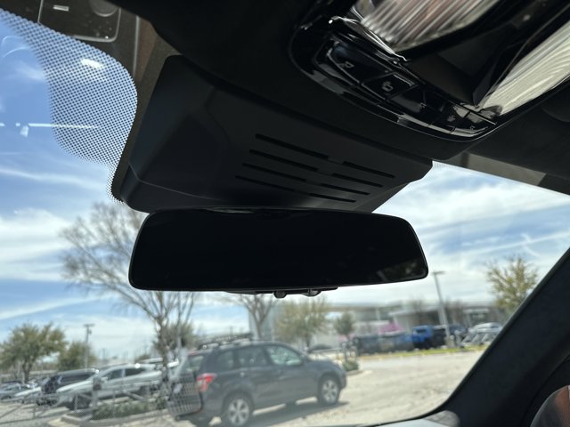 Vehicle image 29 of 37