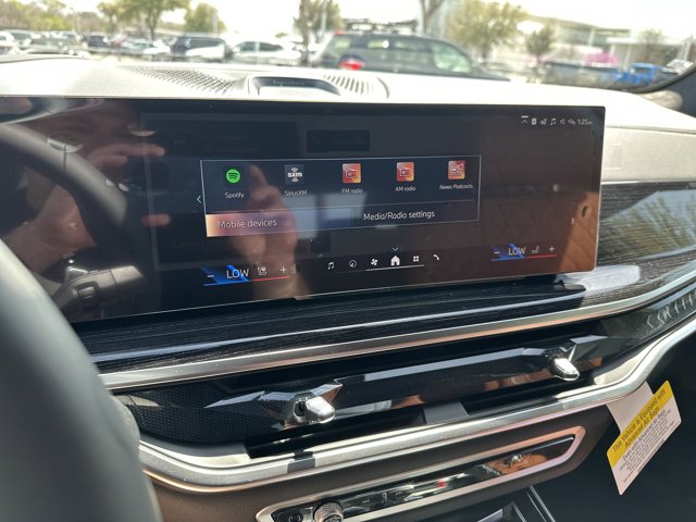 Vehicle image 25 of 37