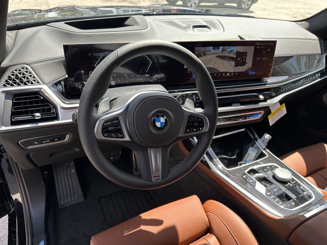 Vehicle image 17 of 37