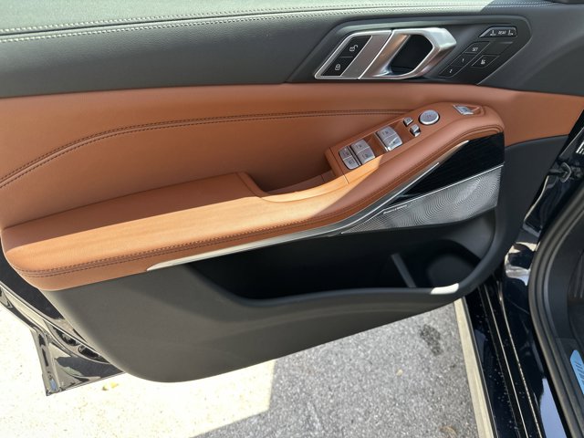 Vehicle image 12 of 37