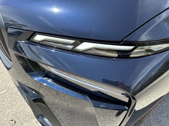 Vehicle image 10 of 37