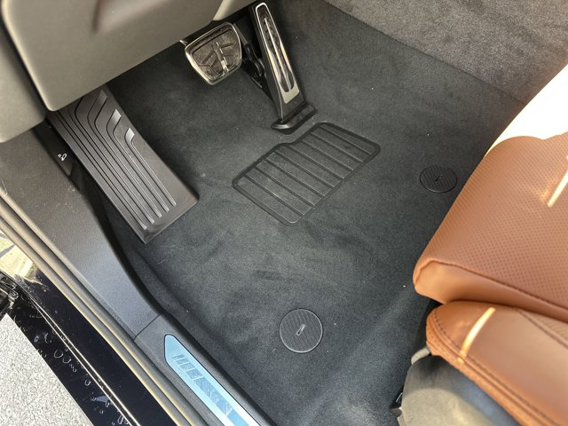Vehicle image 15 of 37