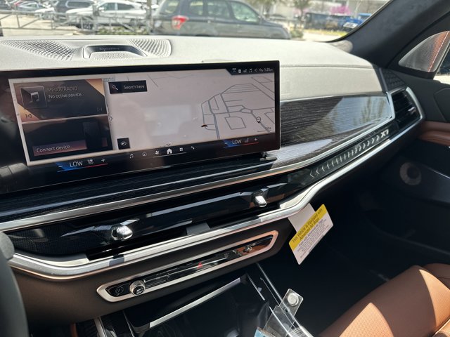 Vehicle image 24 of 37