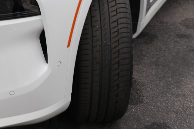 Vehicle image 11 of 38