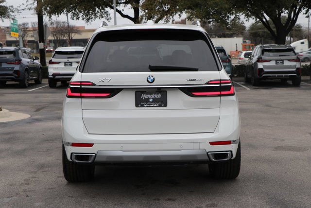 Vehicle image 6 of 38