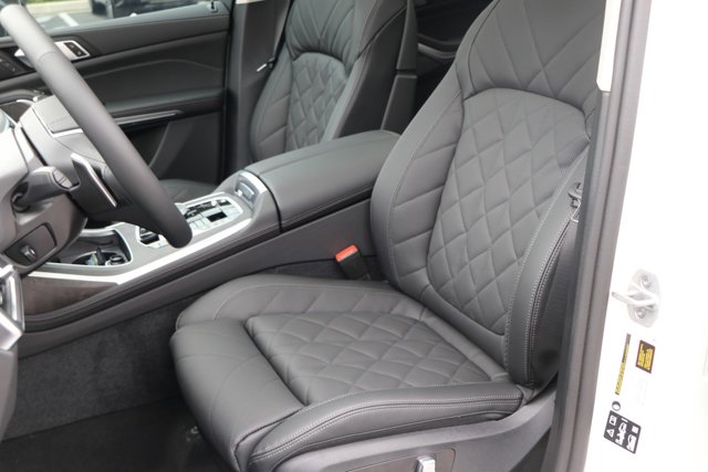 Vehicle image 15 of 38
