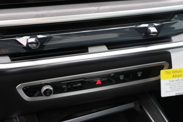 Vehicle image 22 of 38