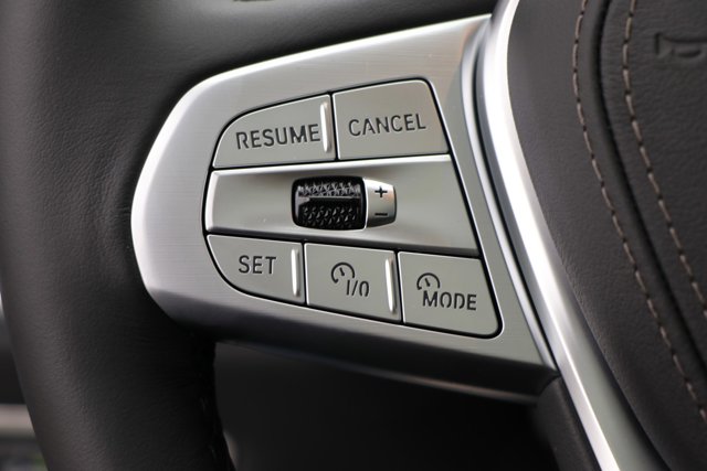 Vehicle image 17 of 38