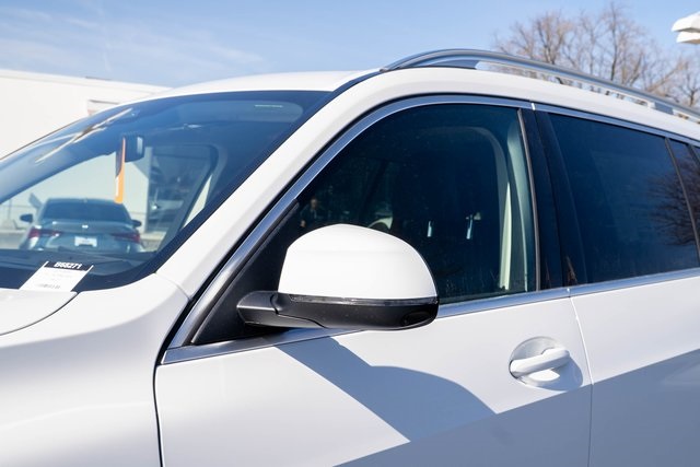 Vehicle image 8 of 36