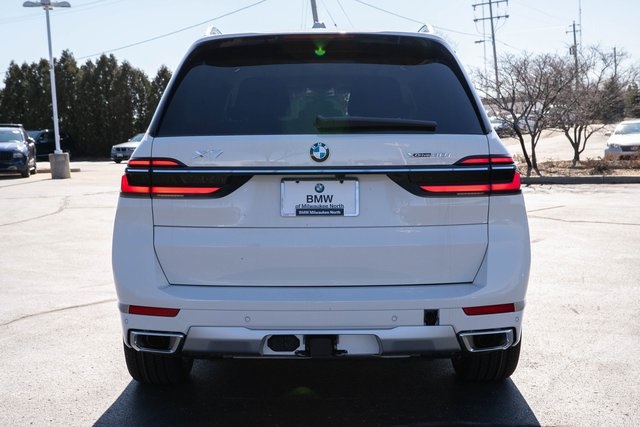 Vehicle image 5 of 36