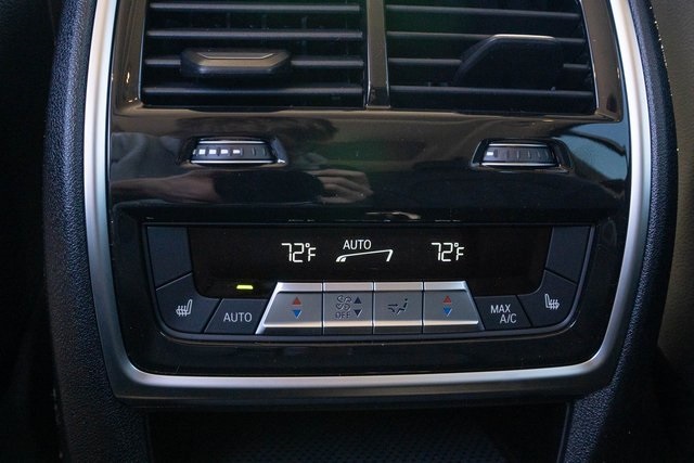 Vehicle image 29 of 36