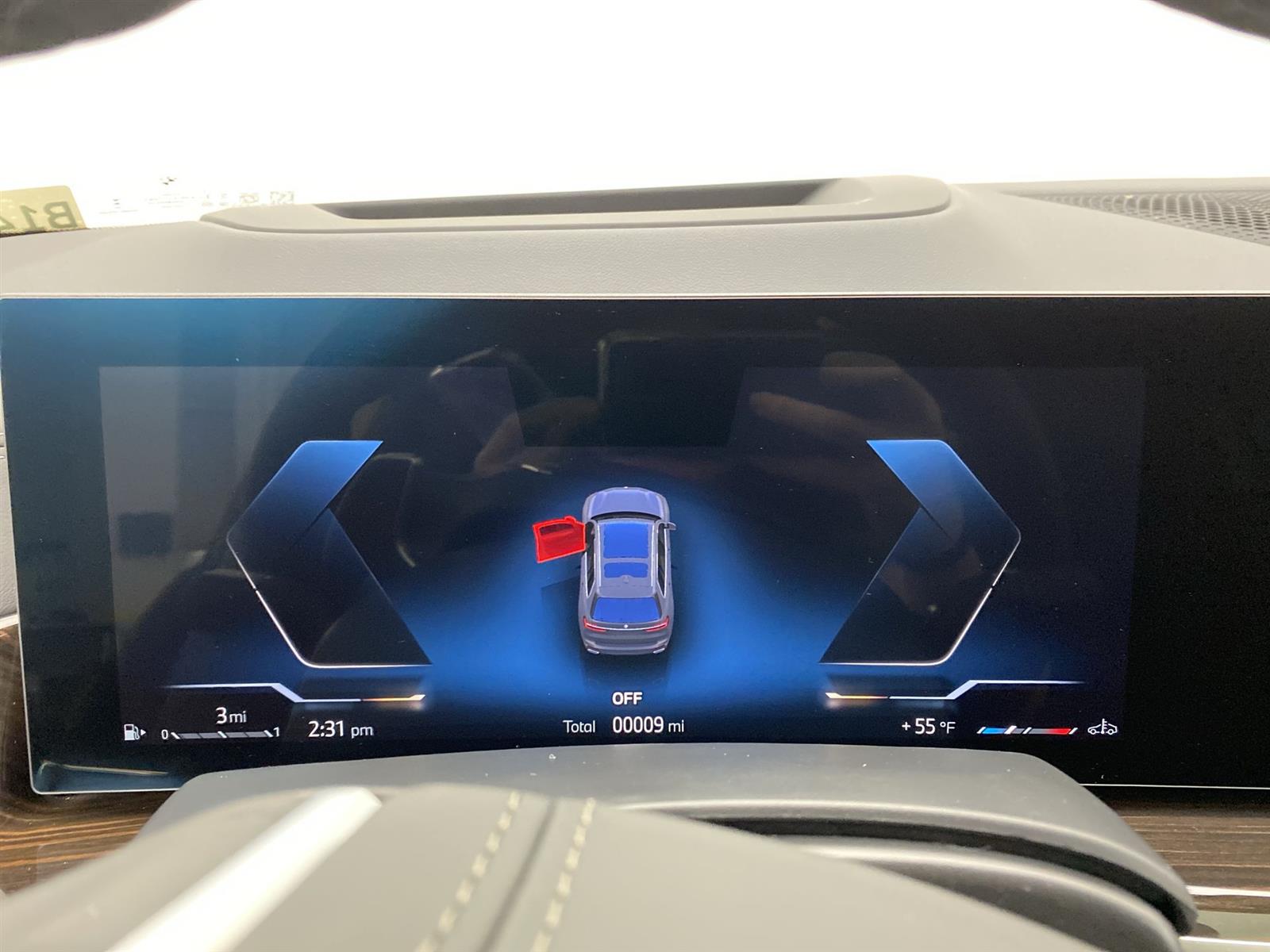 Vehicle image 28 of 31