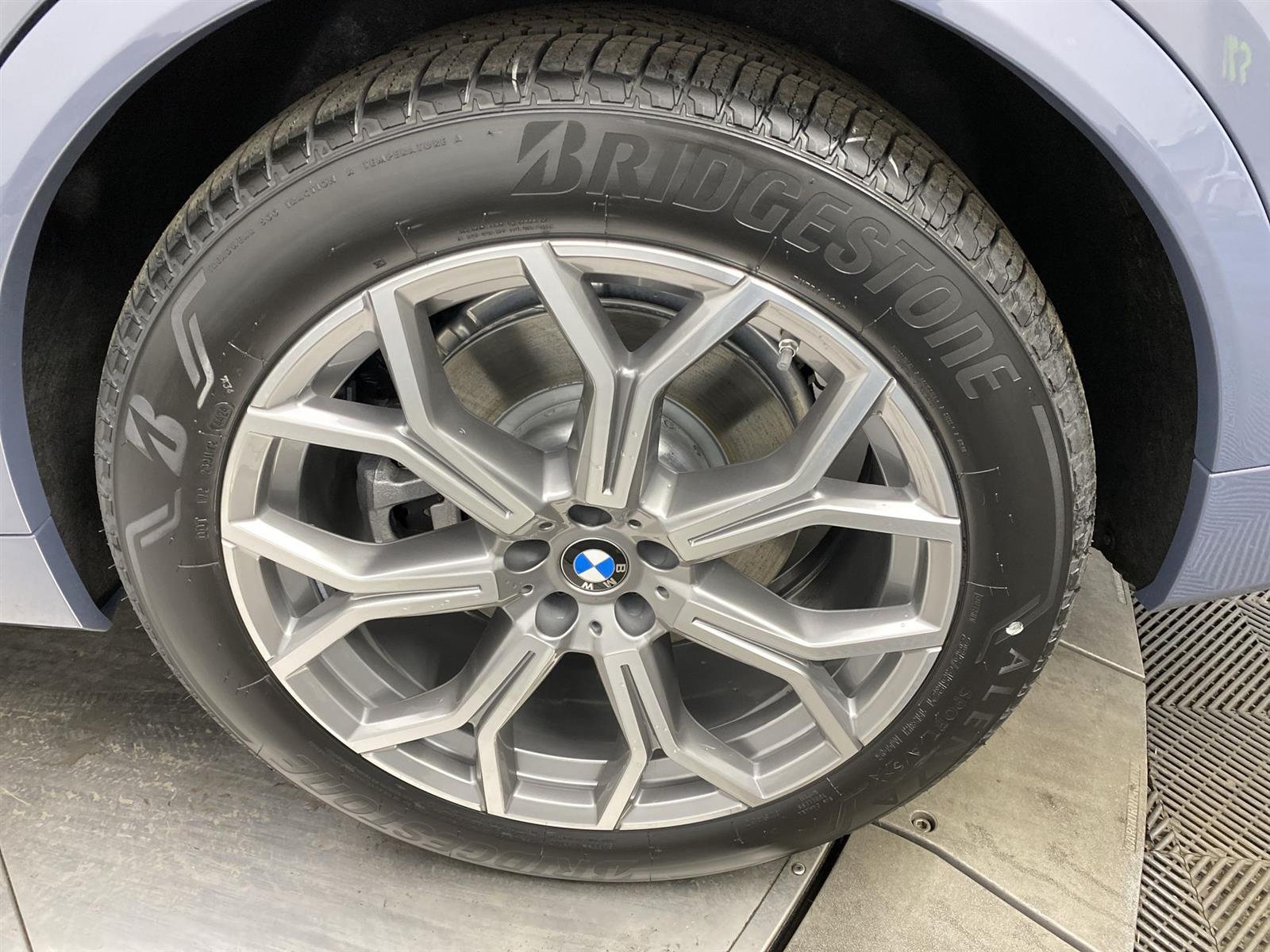 Vehicle image 27 of 31
