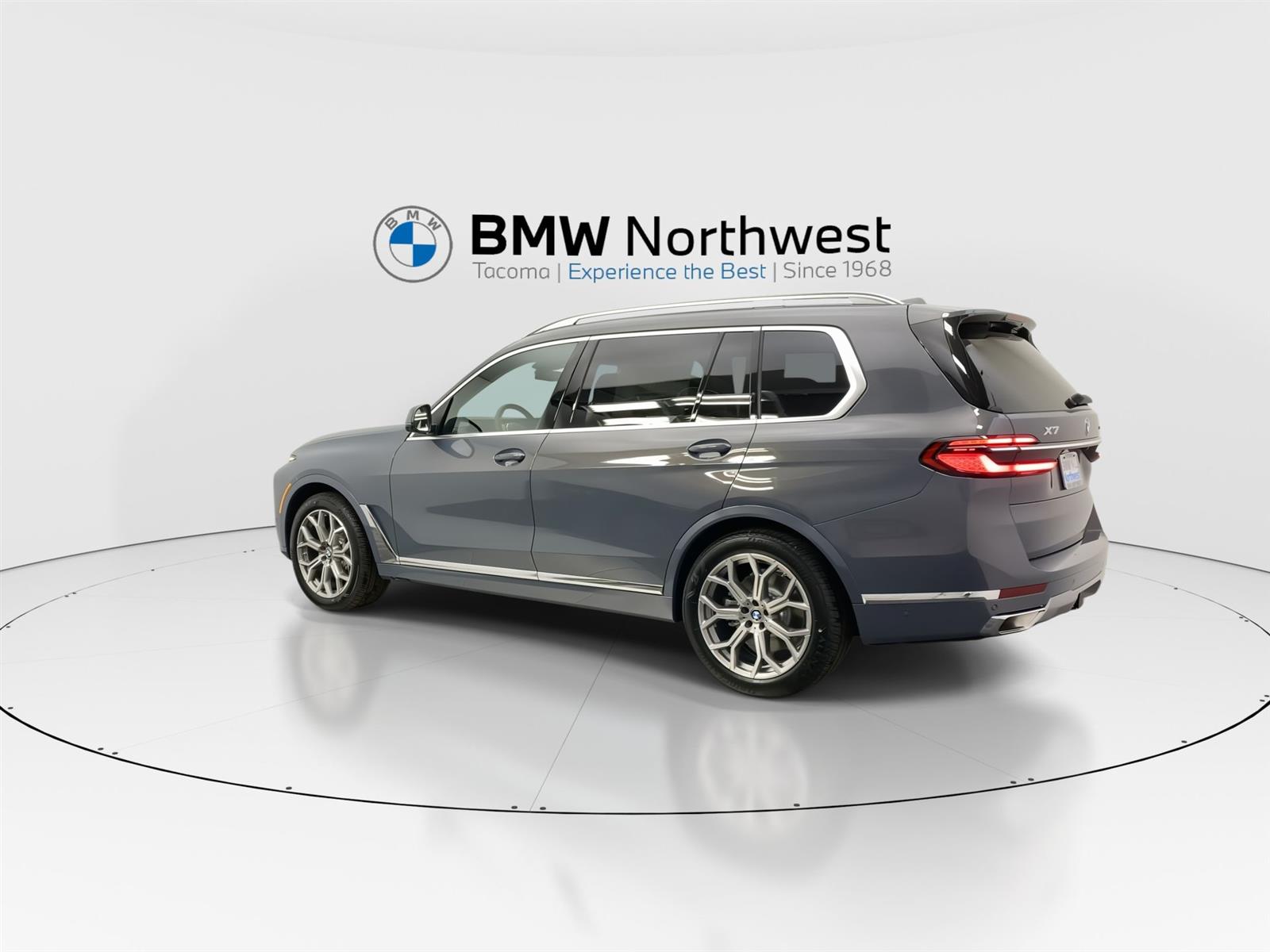 Vehicle image 14 of 31