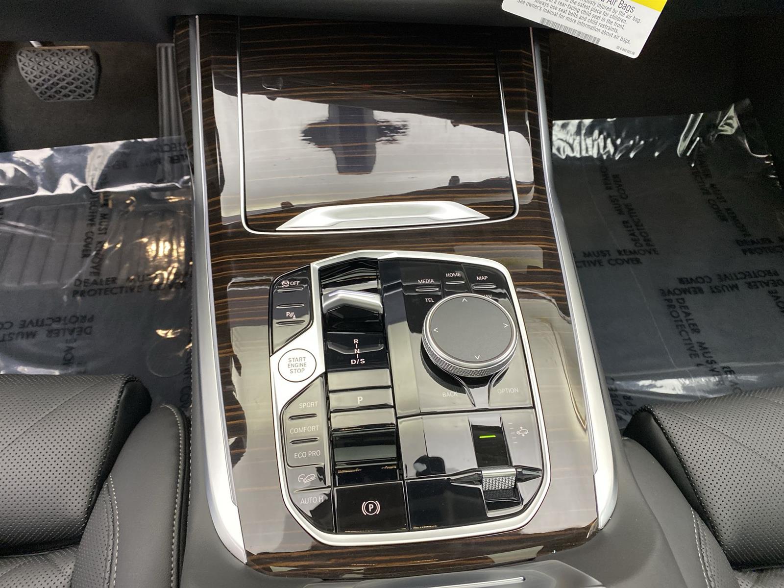 Vehicle image 23 of 31