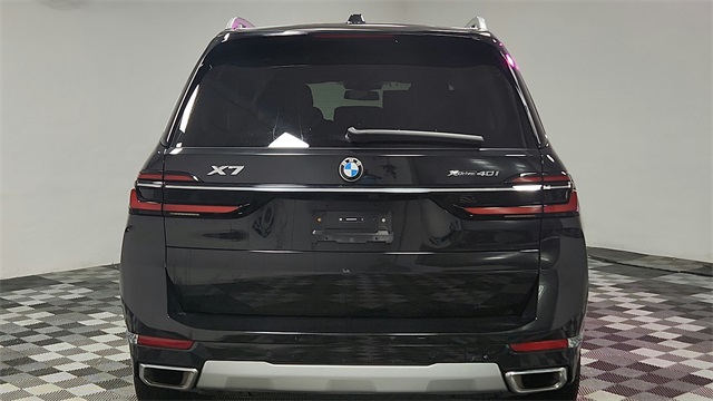 Vehicle image 8 of 36