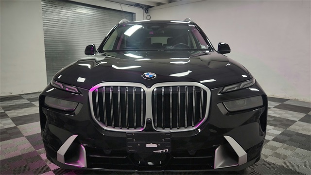 Vehicle image 2 of 36