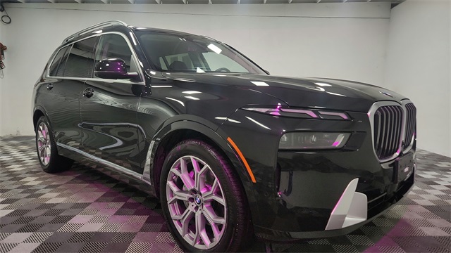 Vehicle image 3 of 36