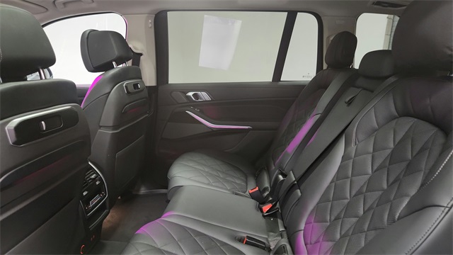 Vehicle image 20 of 36