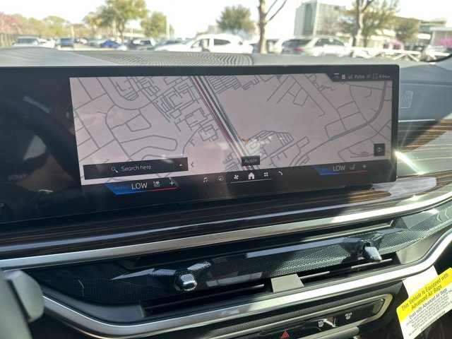 Vehicle image 26 of 37