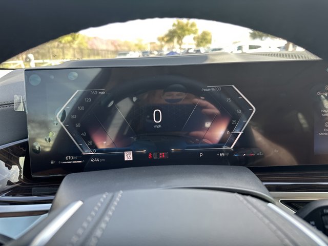 Vehicle image 22 of 37