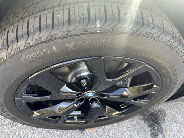 Vehicle image 11 of 37