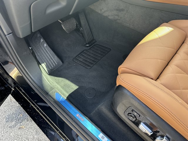 Vehicle image 15 of 37