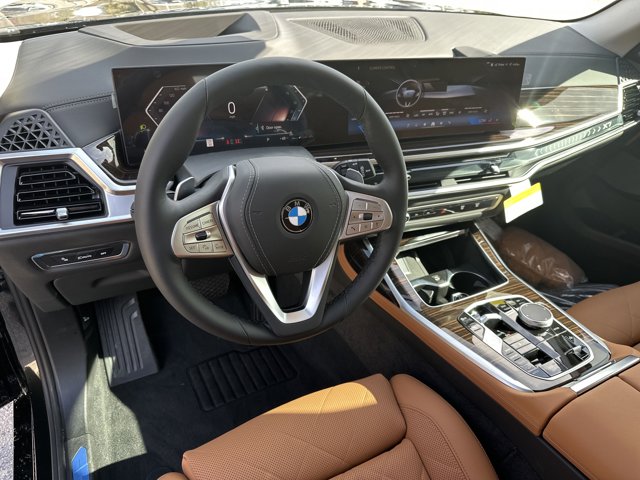 Vehicle image 17 of 37