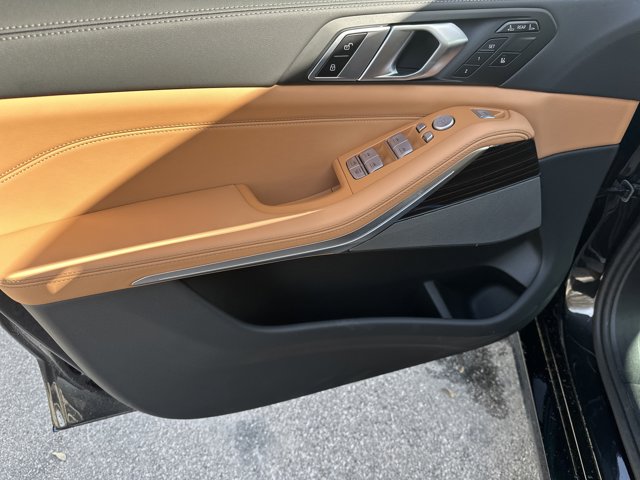 Vehicle image 12 of 37