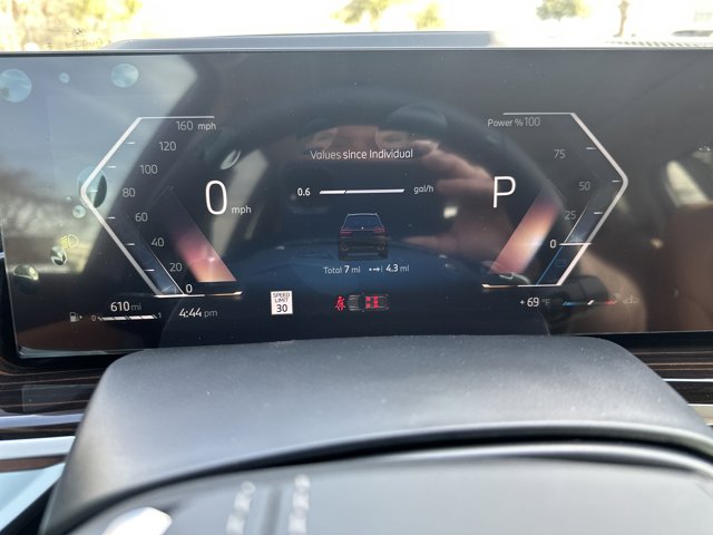Vehicle image 23 of 37