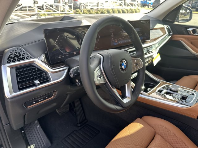 Vehicle image 16 of 37