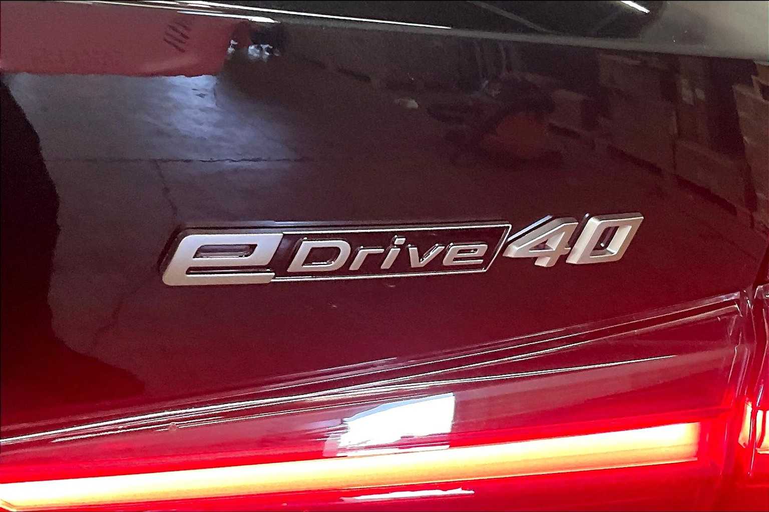 Vehicle image 24 of 35