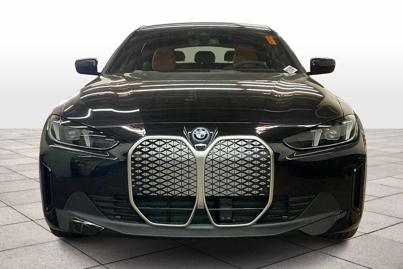 Vehicle image 2 of 35