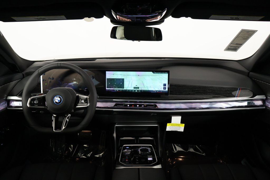 Vehicle image 8 of 10
