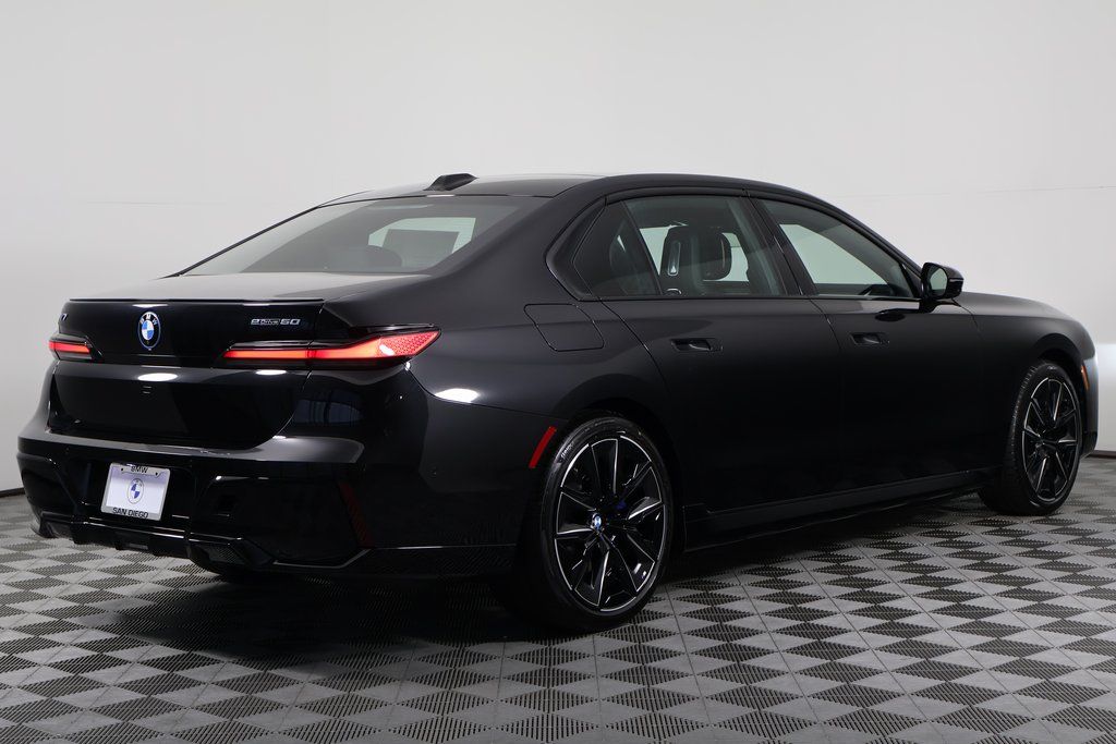 Vehicle image 2 of 10