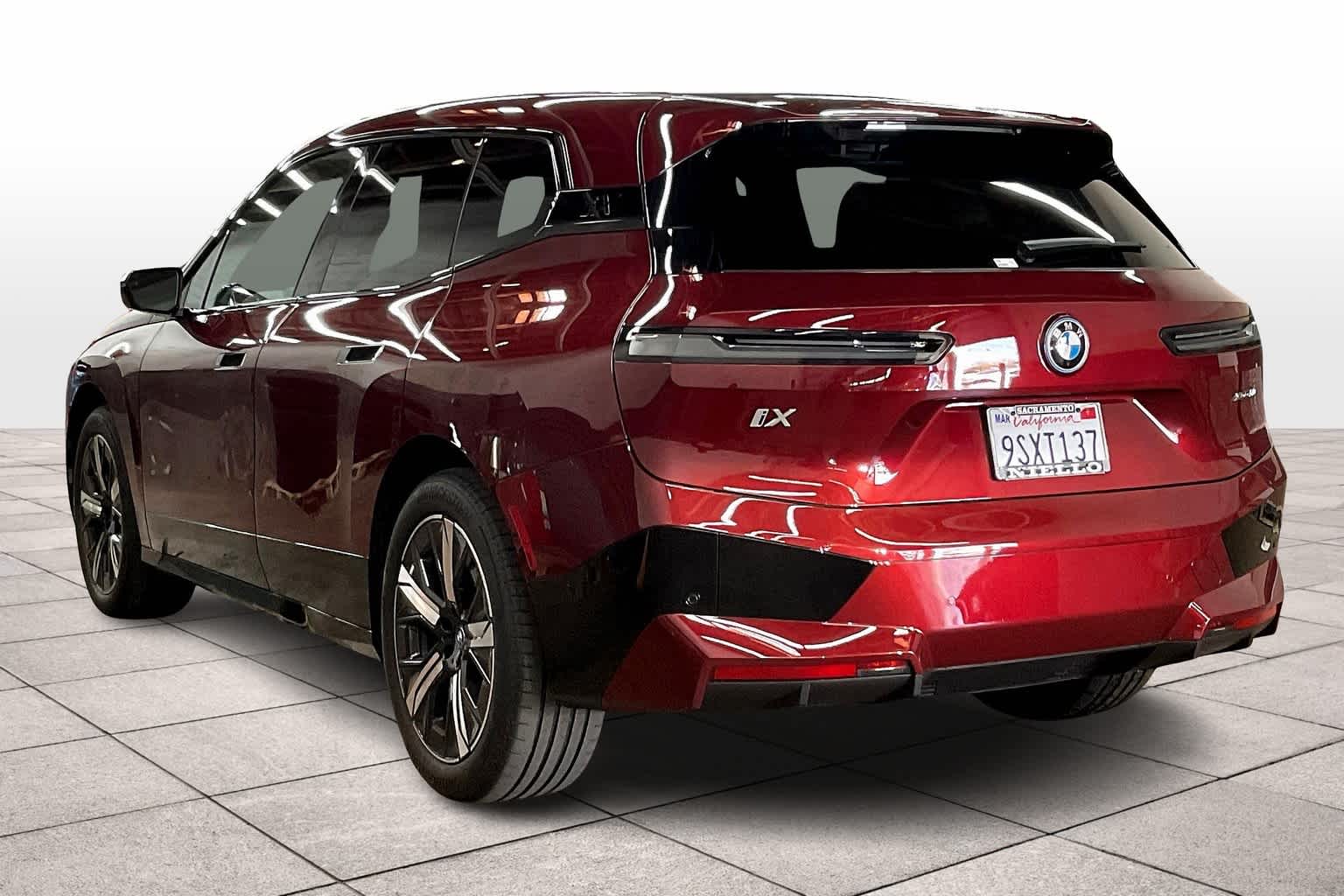 Vehicle image 6 of 33
