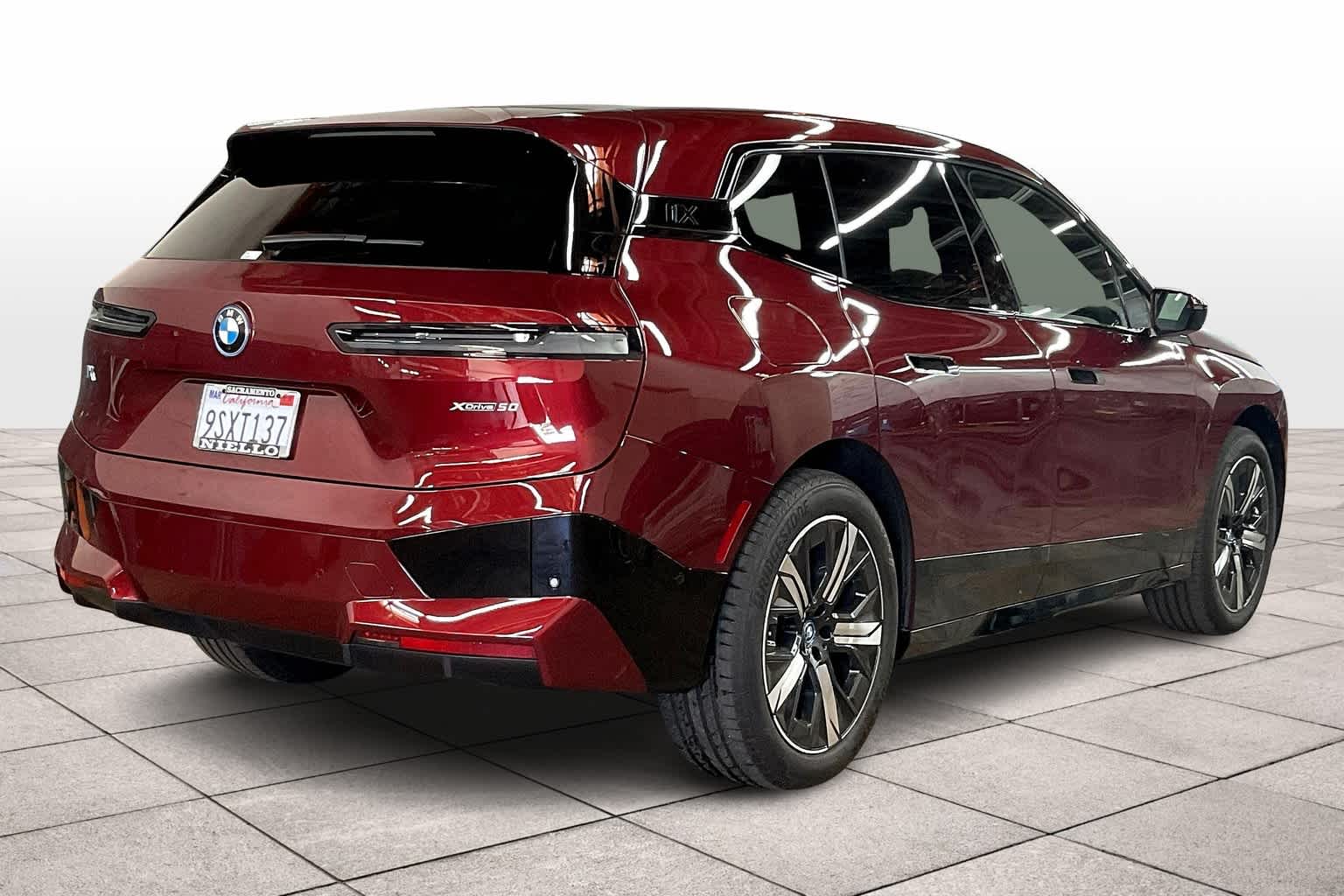 Vehicle image 4 of 33