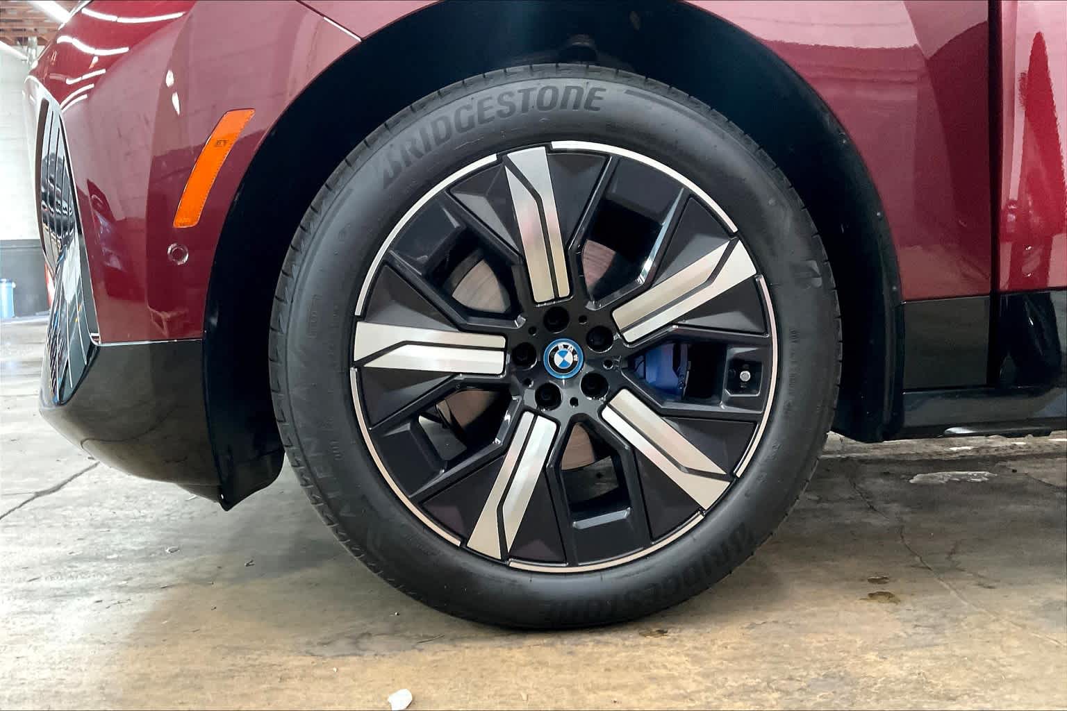 Vehicle image 12 of 33
