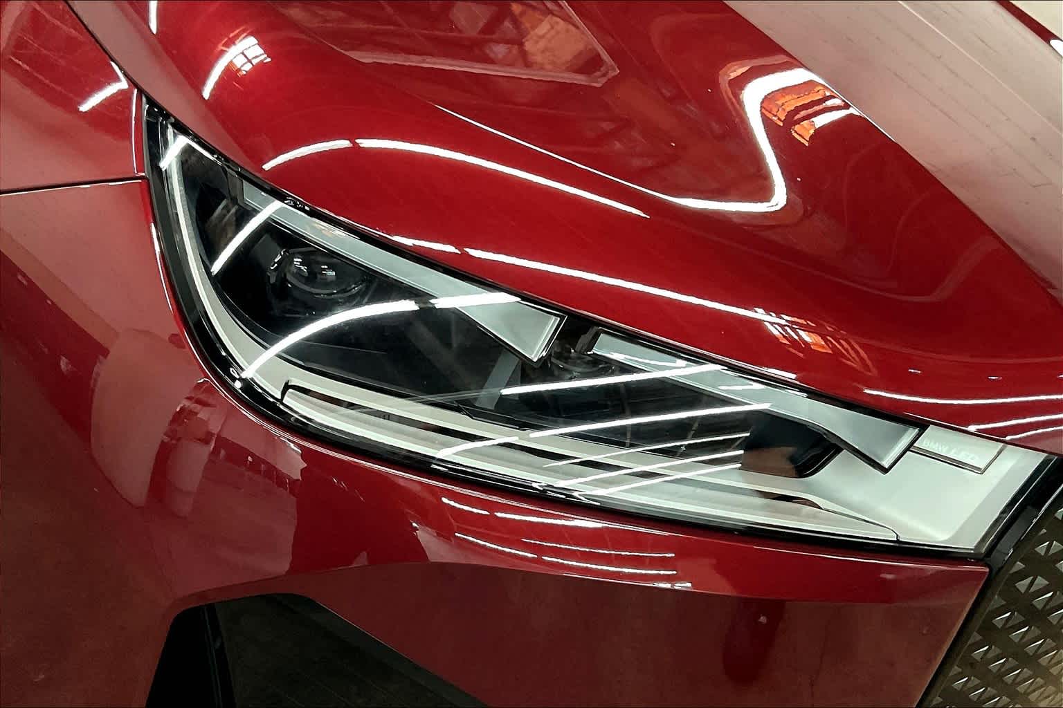 Vehicle image 28 of 33