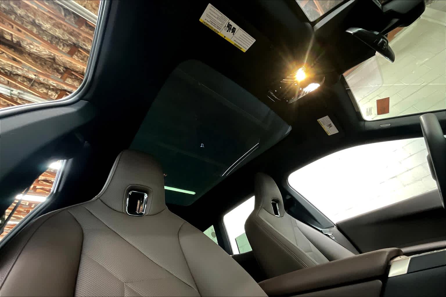 Vehicle image 22 of 33