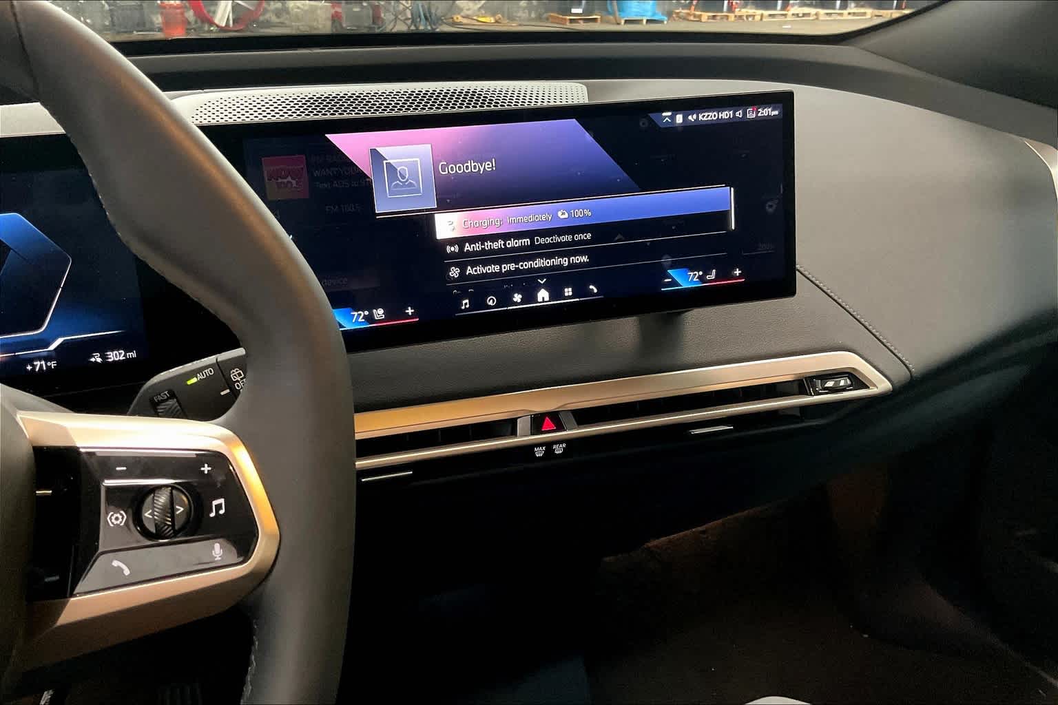 Vehicle image 9 of 33