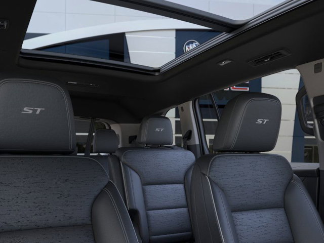 Vehicle image 13 of 24