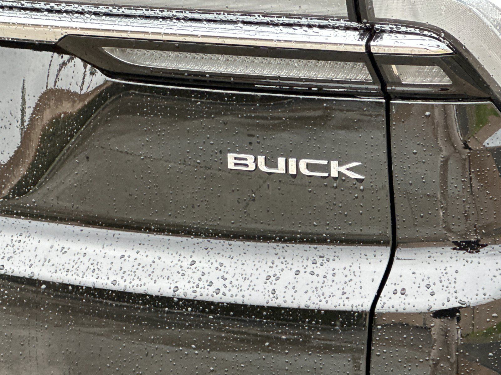 2025 Buick Enclave Avenir Image 12 of 29